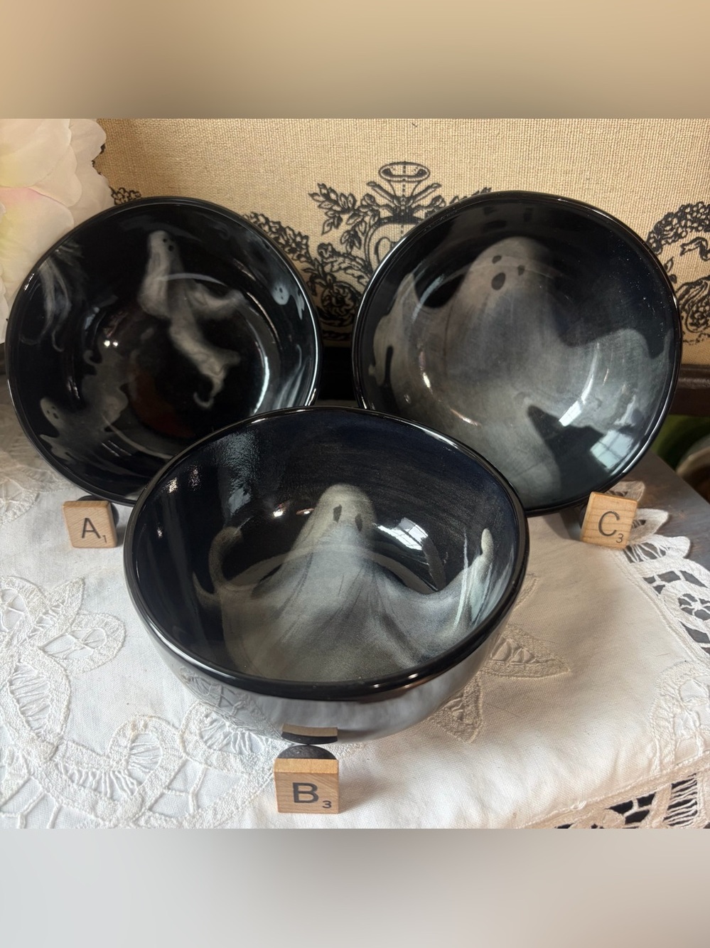 Prima Design Black ceramic ghost bowl your pick